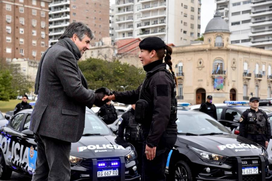 Desde hoy patrullan las calles 131 nuevos móviles de la Policía 