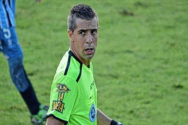 Está el árbitro de Unión ante Estudiantes