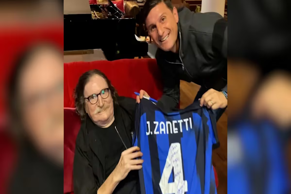 Charly García recibió un regalo especial de Javier Zanetti
