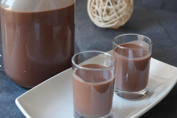 Licores de chocolate y de dulce de leche caseros