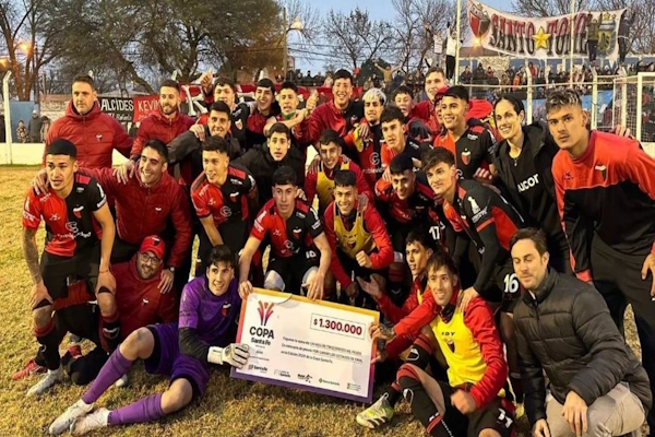 Copa Santa Fe: Colón pasó por penales a los cuartos de final