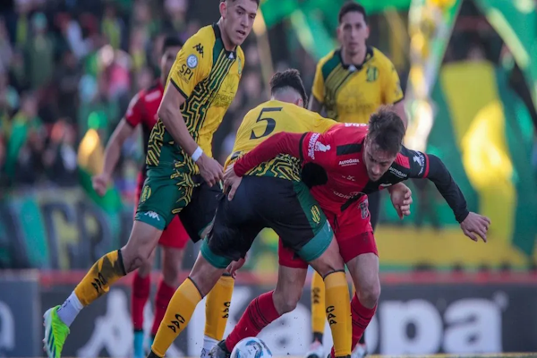 Colón no pudo revertir el injusto resultado y perdió ante Aldosivi
