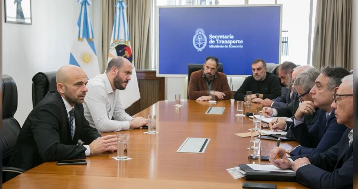 El Gobierno recibió a las Cámaras de Transporte Automotor para analizar la situación del sector
