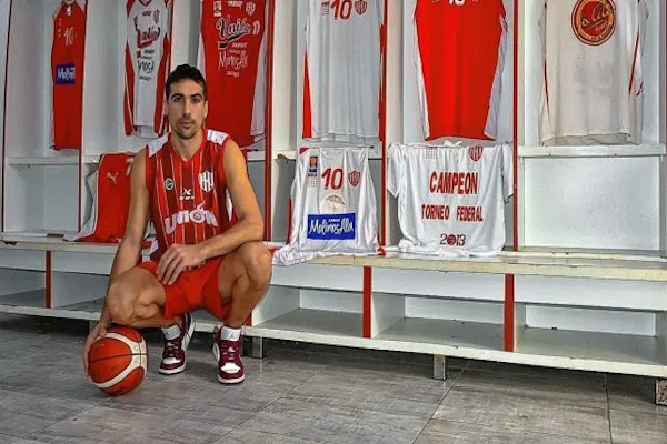 Mauro Cosolito está listo para jugar la Liga Nacional en Unión