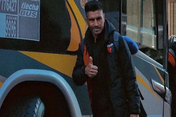 Colón viajará en chárter para enfrentar a Gimnasia y Tiro