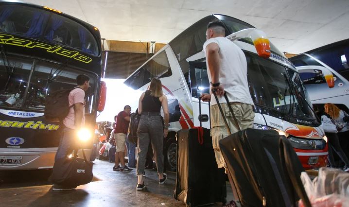 Los micros de larga distancia dejarán de cubrir los riesgos de muerte e incapacidad de los pasajeros