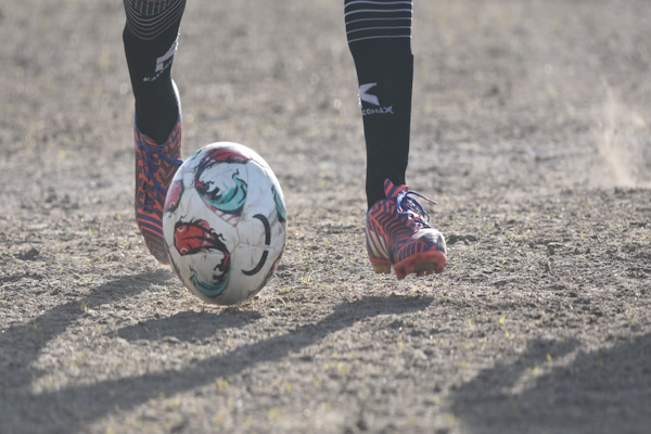 Liga Santafesina de Fútbol: un jugador agredió con una cuchilla a un rival