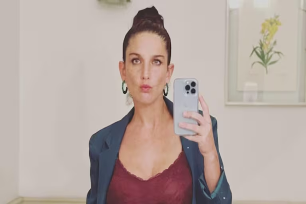 Juana Repetto mostró como le bajó la fiebre a su hijo sin medicamento