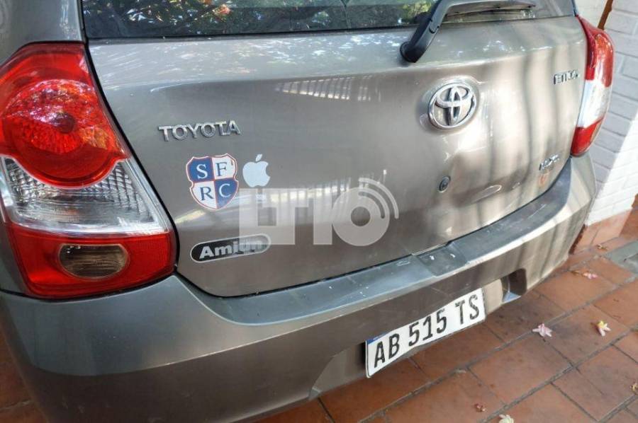 Entraron a robar mientras no estaban, les dieron vuelta la casa y le robaron el auto