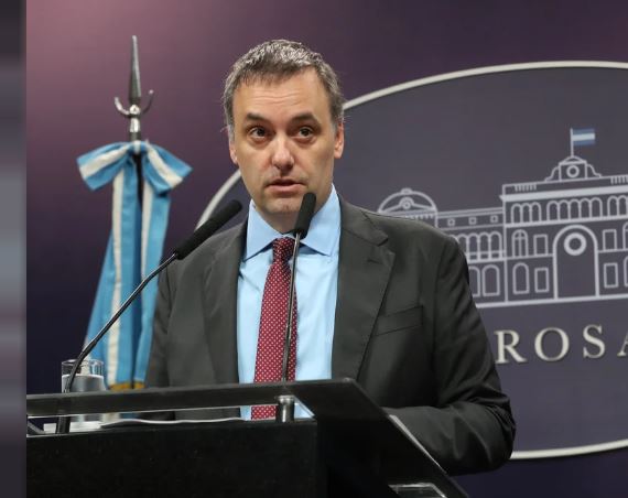 El Gobierno anunció sanciones para los trabajadores aeronáuticos que hicieron paro en Aeroparque