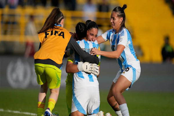 Mundial Sub 20: las atajadas de Paulina Aprile en la histórica clasificación