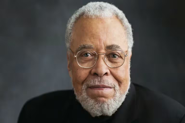 Falleció James Earl Jones, la voz de Darth Vader