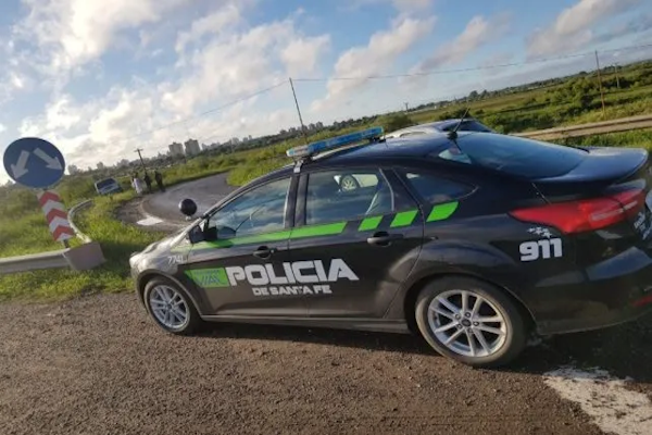 Abusaron sexualmente de una joven que llevaba a su bebé de tres meses
