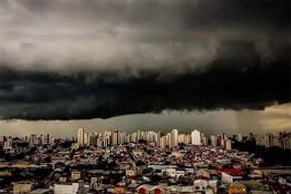 Incendios en el Amazonas: lluvia negra en Florianópolis y Porto Alegre 