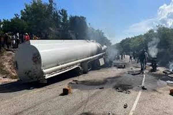 Haití: explosión de camión cisterna dejó16 muertos y 40 heridos