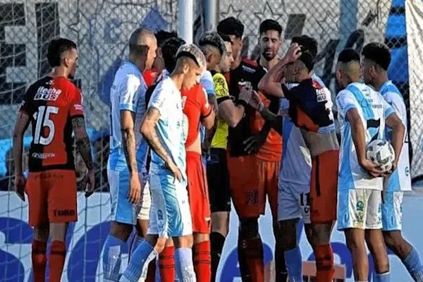 Atento Colón, se estrena Zona de Capitanes ante Almagro