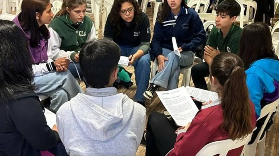 Jóvenes presentaron más de 900 ideas para transformar sus comunidade