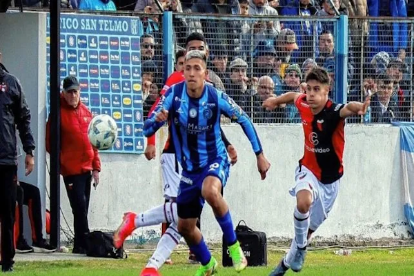 Colón con fecha y hora ante San Telmo