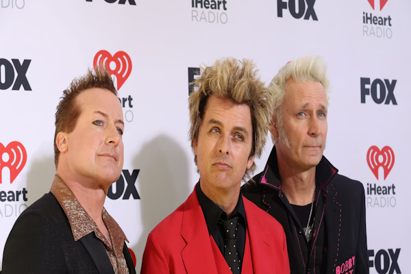 Green Day pone a la venta una rara colección de artículos