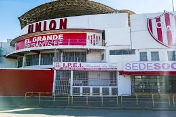 Tirotearon la sede del club Unión y hay cuatro detenidos