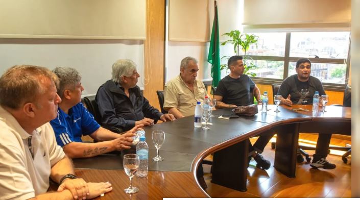 Con los Moyano a la cabeza, gremios del transporte ratificaron el paro del 30 de octubre