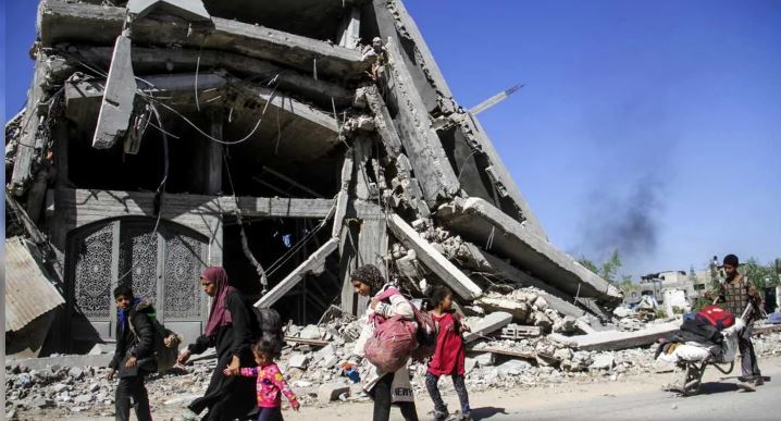 Israel bombardeó una escuela en el centro de Gaza