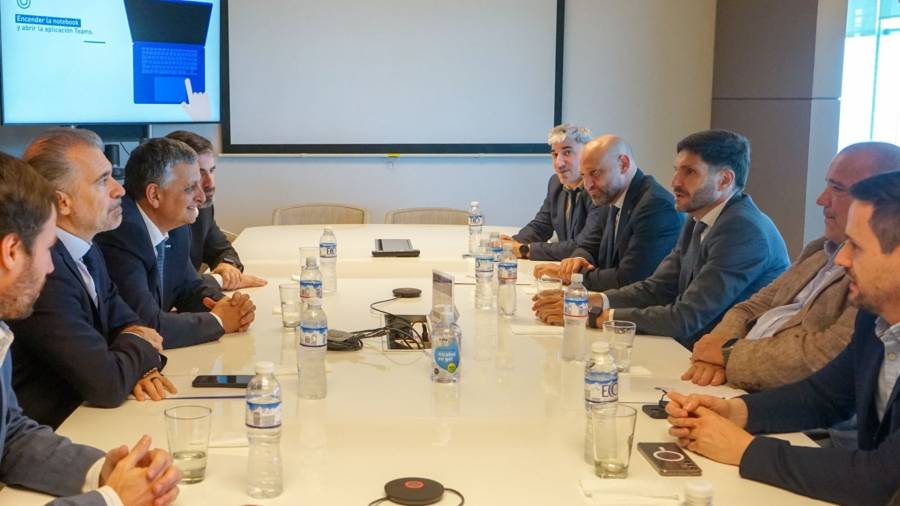 Pullaro propuso que las empresas santafesinas integren la red de proveedores 