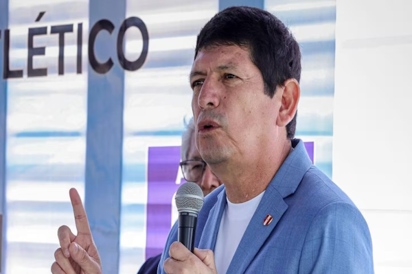 Detuvieron al presidente de la Federación de Fútbol de Perú