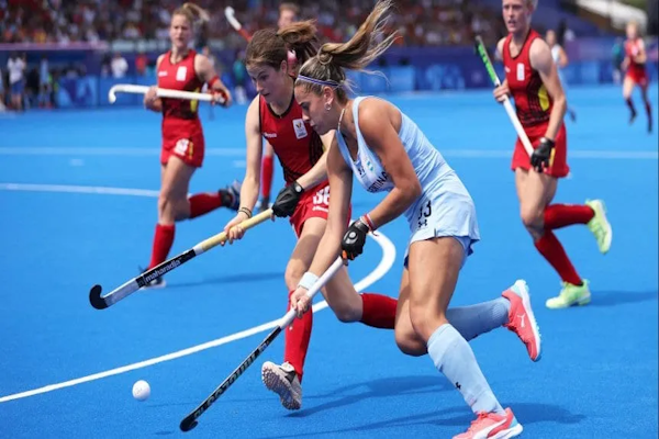 Una leona fue elegida la mejor jugadora emergente entre 2023-2024