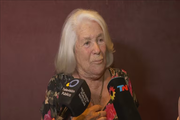 Academia de Periodismo: Mónica Cahen D’Anvers fue homenajeada