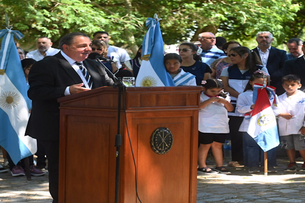 “Luego de 451 años la ciudad de Santa Fe va a tener una bandera como identidad”