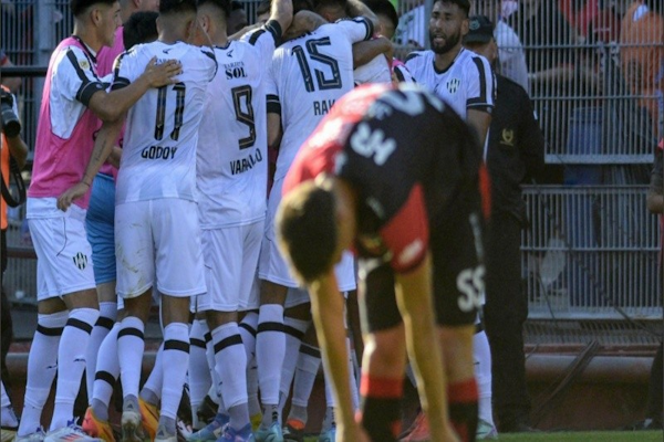 Newell ´s perdió ante Central Córdoba en el Coloso