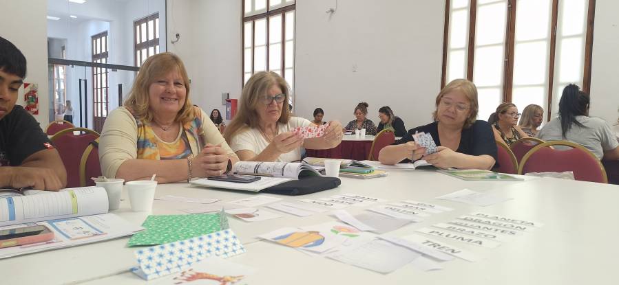 Más de 120 referentes comunitarios santafesinos se capacitaron 