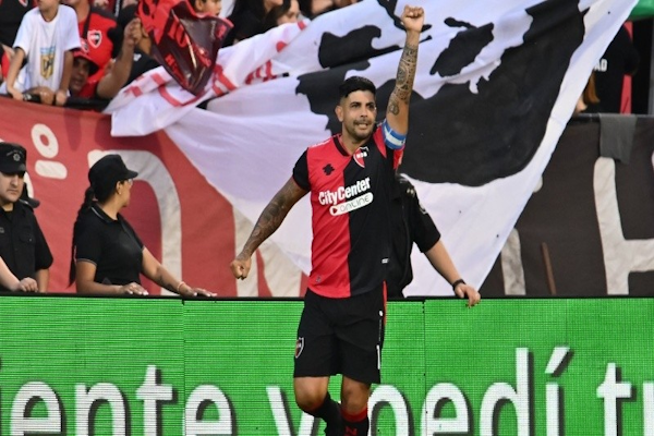 Newell ´s derrotó a Independiente por 2 a 1