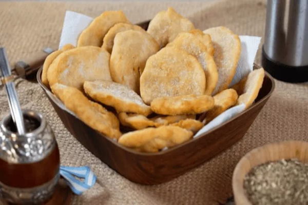 Receta de tortas fritas rellenas de jamón y queso
