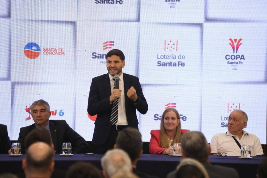 Pullaro: “La Maratón Santa Fe-Coronda es un valor de la provincia y tiene que ver con nuestra esencia”