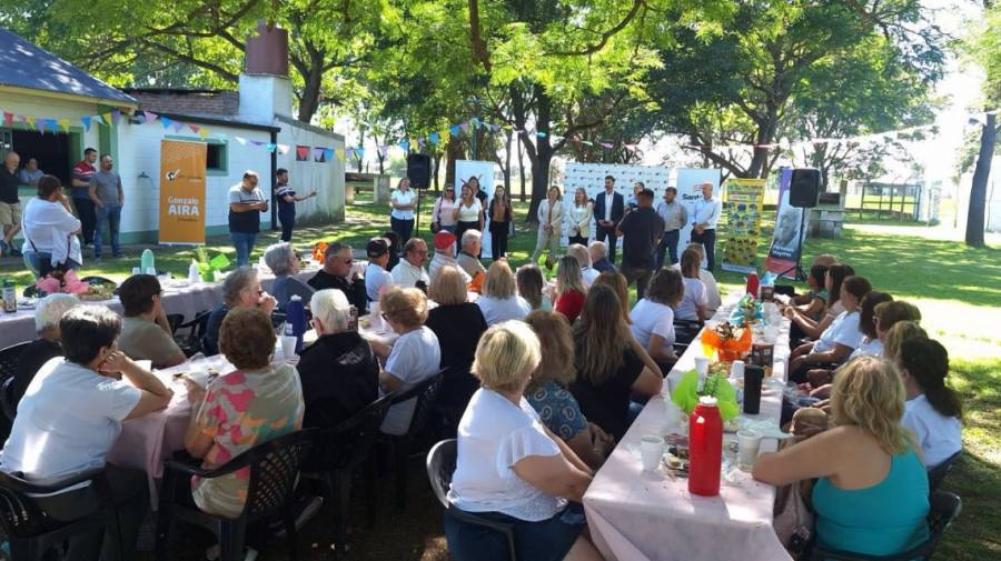 Provincia presentó las colonias de vacaciones para personas mayores