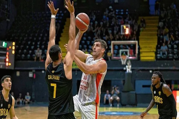 LNB: Unión sumó ante Obras su quinta derrota consecutiva