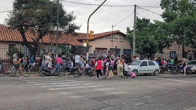 Un proyecto busca ordenar los ingresos y egresos de las escuelas 