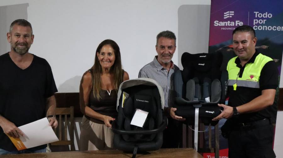 Entregan sillas para el traslado seguro de niños