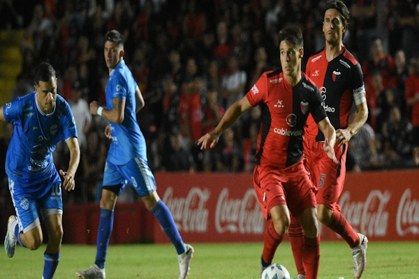 Talpone vuelve con Colón pero hay clubes interesados en él
