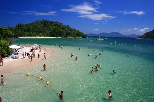 Brasil: un turista argentino murió por un choque entre dos lanchas