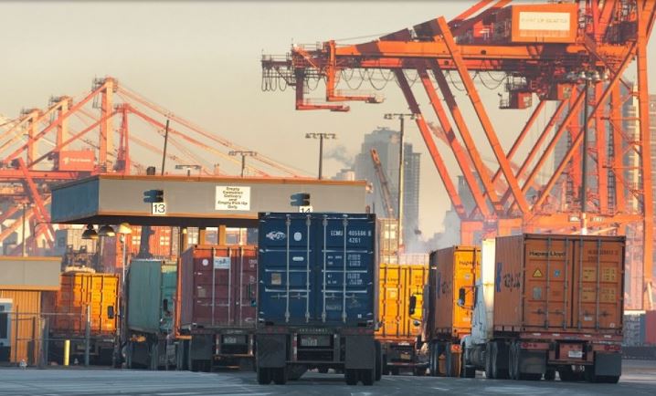 El Gobierno prorrogó por tres años un impuesto que pesa sobre las importaciones