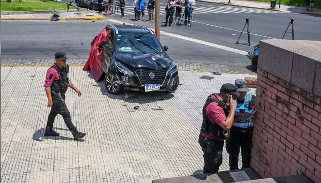 Atropelló a una pareja de turistas en pleno Recoleta: el hombre murió y la mujer está grave