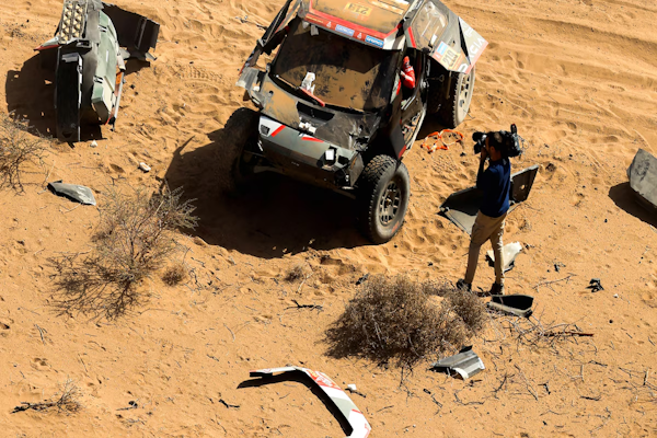 Rally Dakar: vuelcos, choques y retrasos