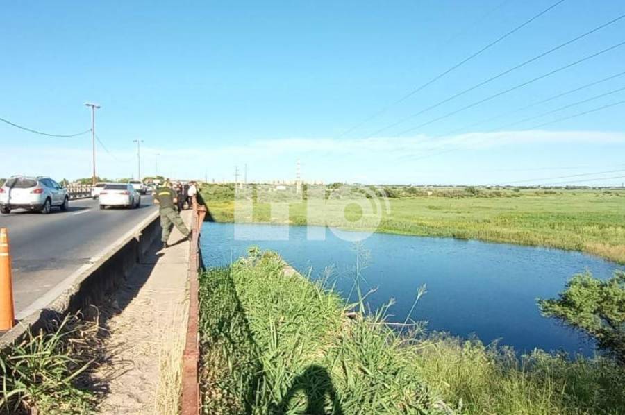 Encontraron el cuerpo del motociclista que cayó al agua luego del accidente