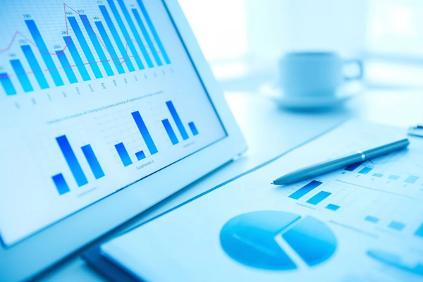 Expertos anticipan una fuerte mejora laboral en 2025