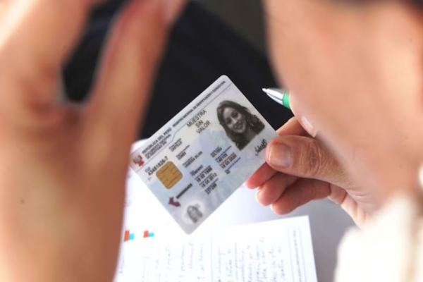 Por qué no entregar el DNI durante el registro en un hotel