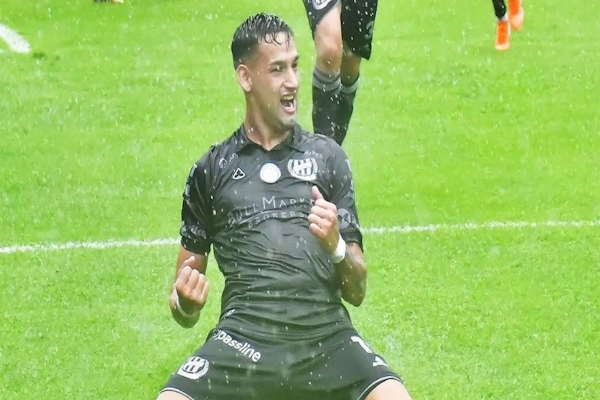 Colón: festejaron el cumpleaños de Jourdan y estuvo Barreto con el plantel