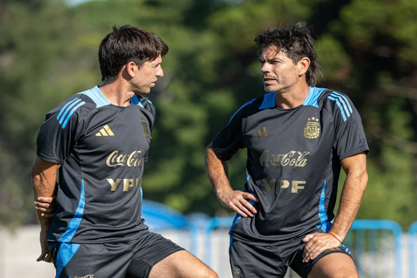 Sudamericano Sub 20: La Selección argentina viajó hacia Venezuela